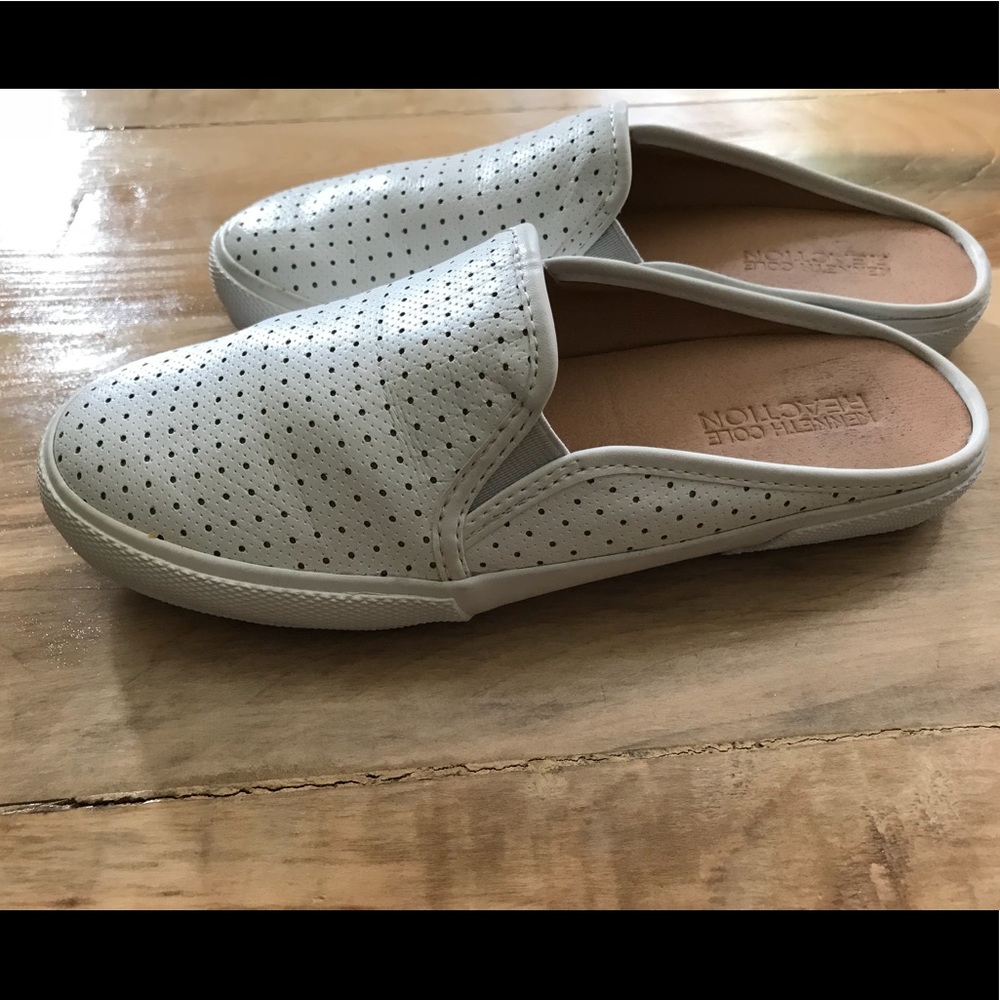 Kenneth Cole Reaction White Sneaker Slip On Shoes